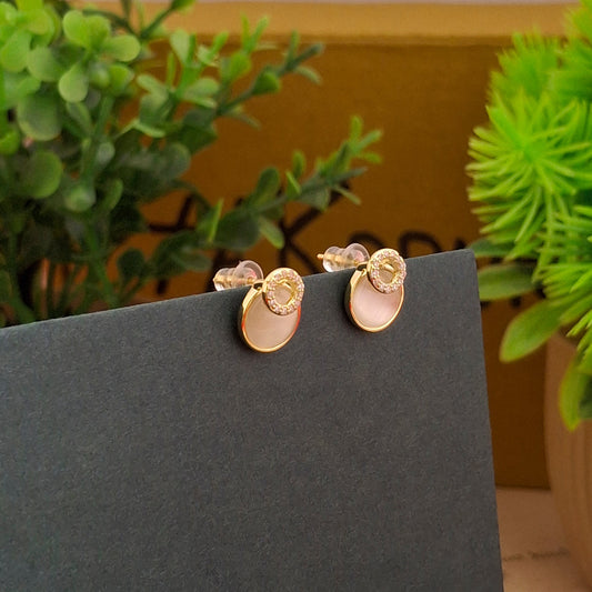 Pearl Aura Stud Earrings - Kaanke