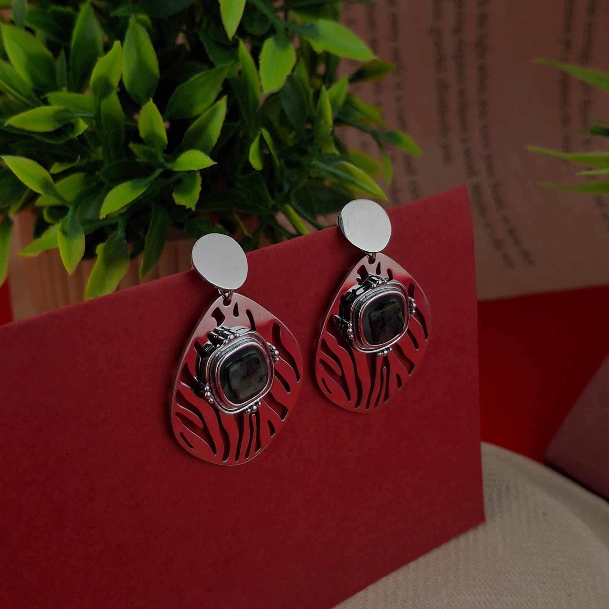 Royal Enigma Earrings - Kaanke