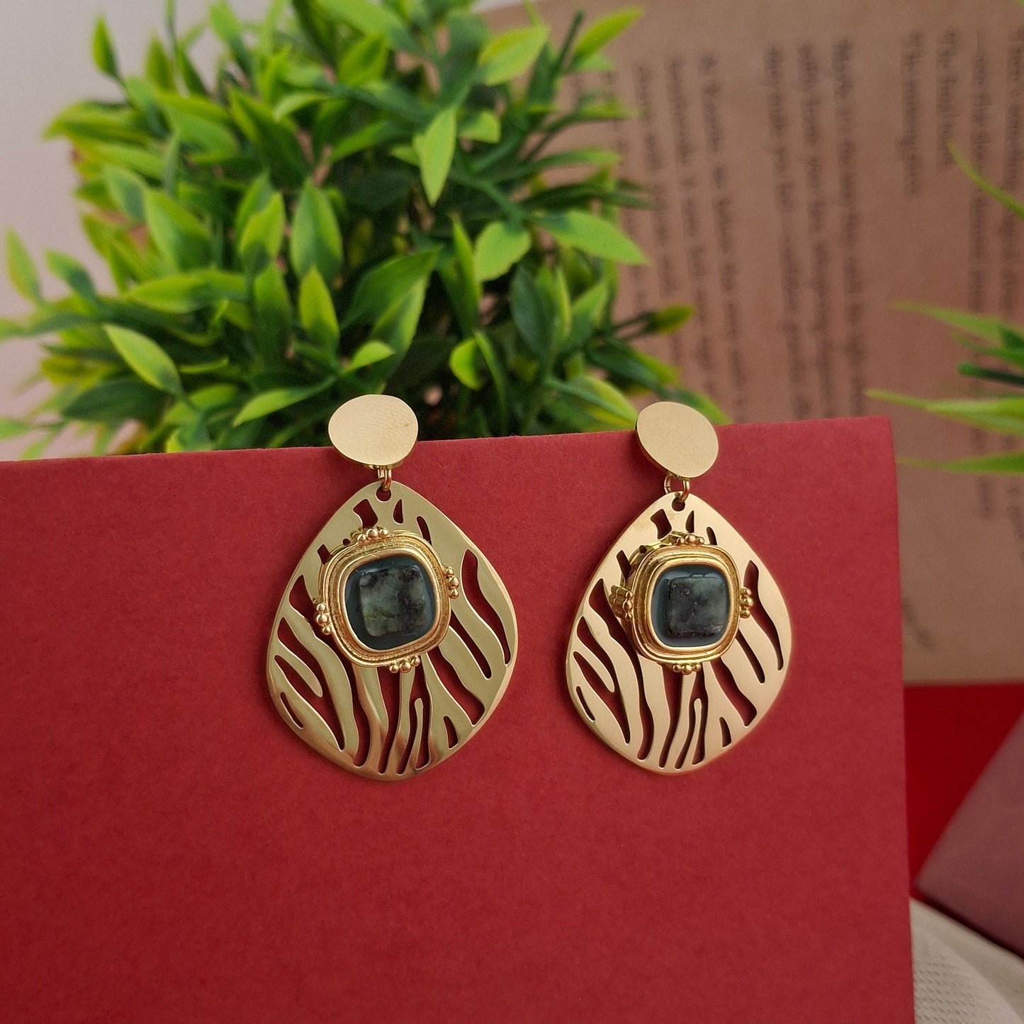 Royal Enigma Earrings - Kaanke