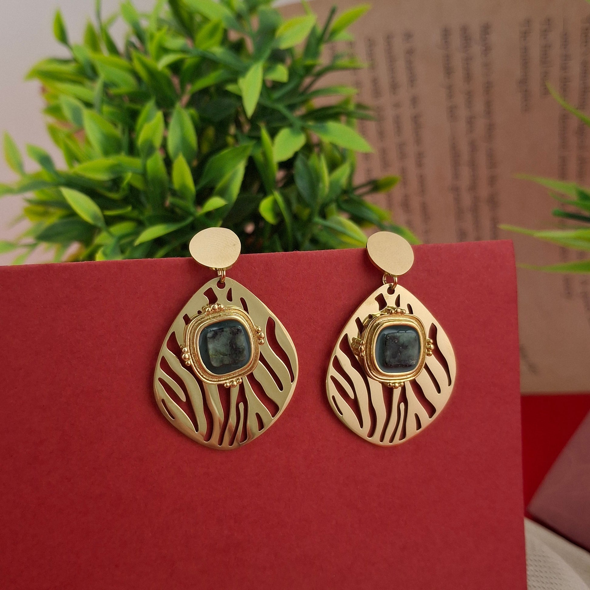 Royal Enigma Earrings - Kaanke