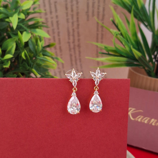 Sparkling Teardrop Crystal Earrings - Kaanke